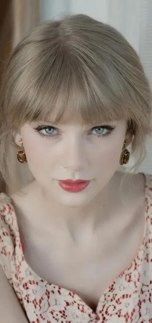 霉 霉 | 泰勒斯威夫特（Taylor Swift) 壁纸