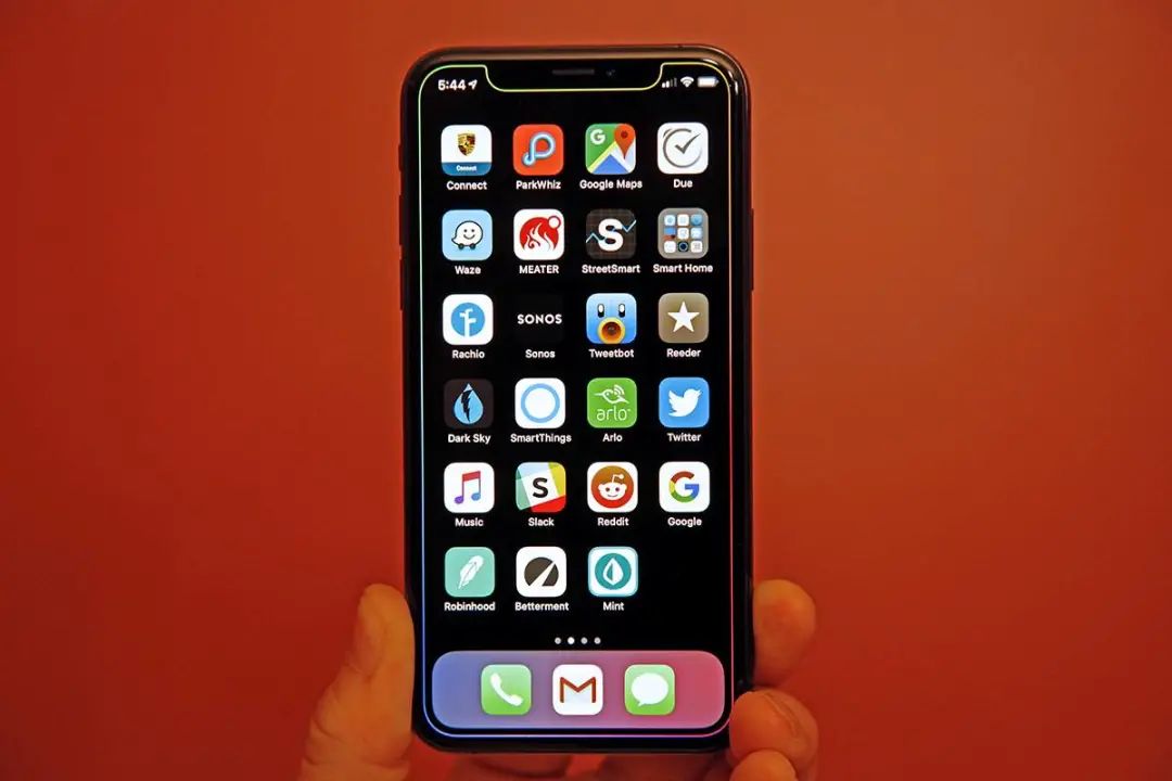 iOS 15适配机型曝光：三款经典iPhone终于被放弃