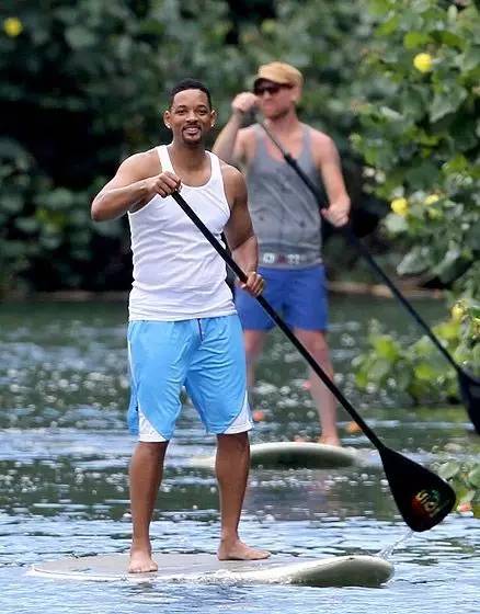 这个夏天没玩过Paddle Boarding，就等于没过去海边