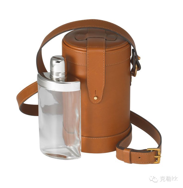 男人是随身宝贝——酒壶（Hip Flask）