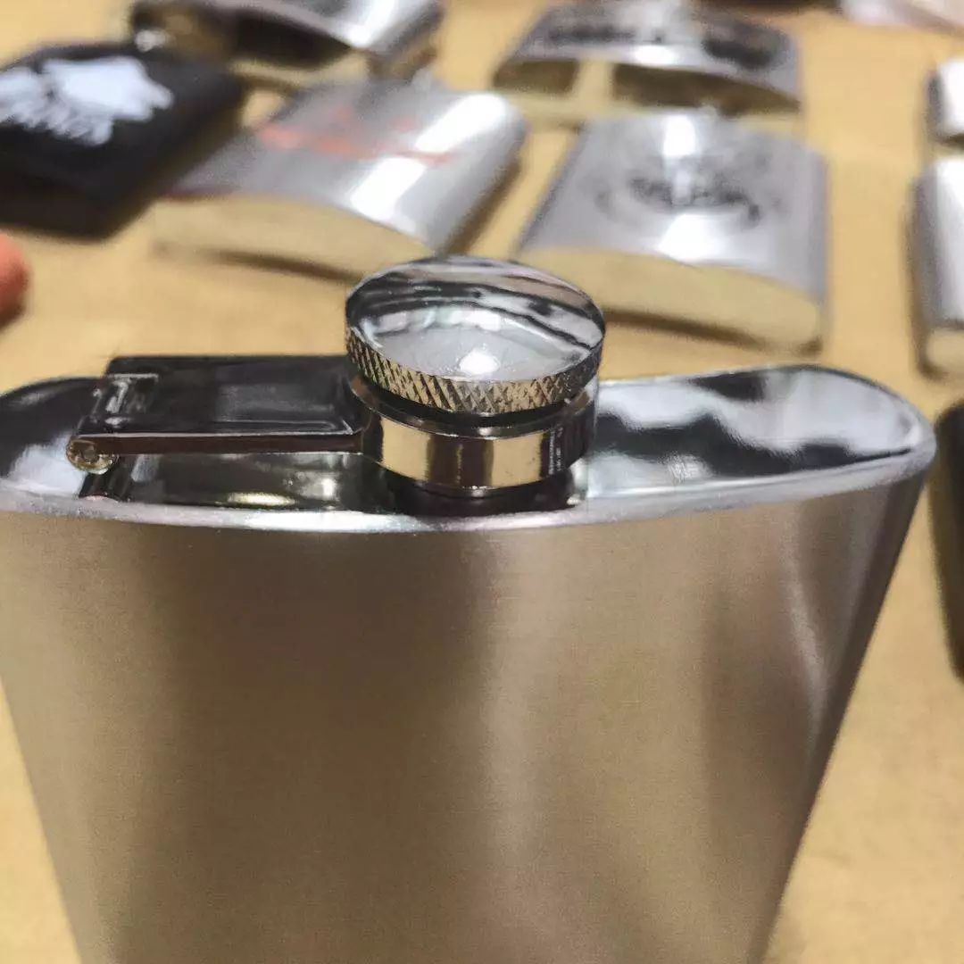 【微店】即刻开拍 !HIP FLASK 入门级的304钢酒壶多种规格男人户外的随身品