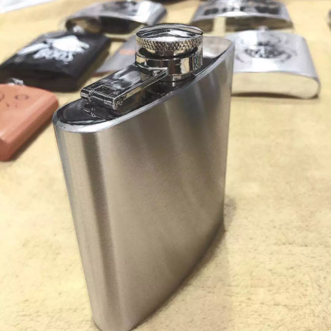 【微店】即刻开拍 !HIP FLASK 入门级的304钢酒壶多种规格男人户外的随身品