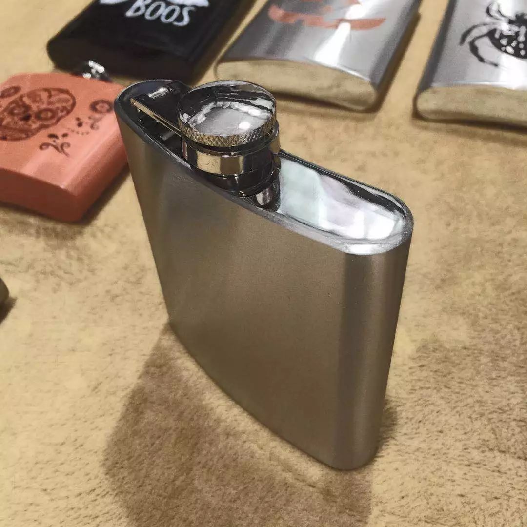 【微店】即刻开拍 !HIP FLASK 入门级的304钢酒壶多种规格男人户外的随身品