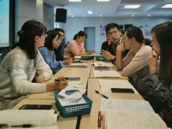 【校园直通车】让深度学习真正发生——记拉萨路小学数学组大教研活动