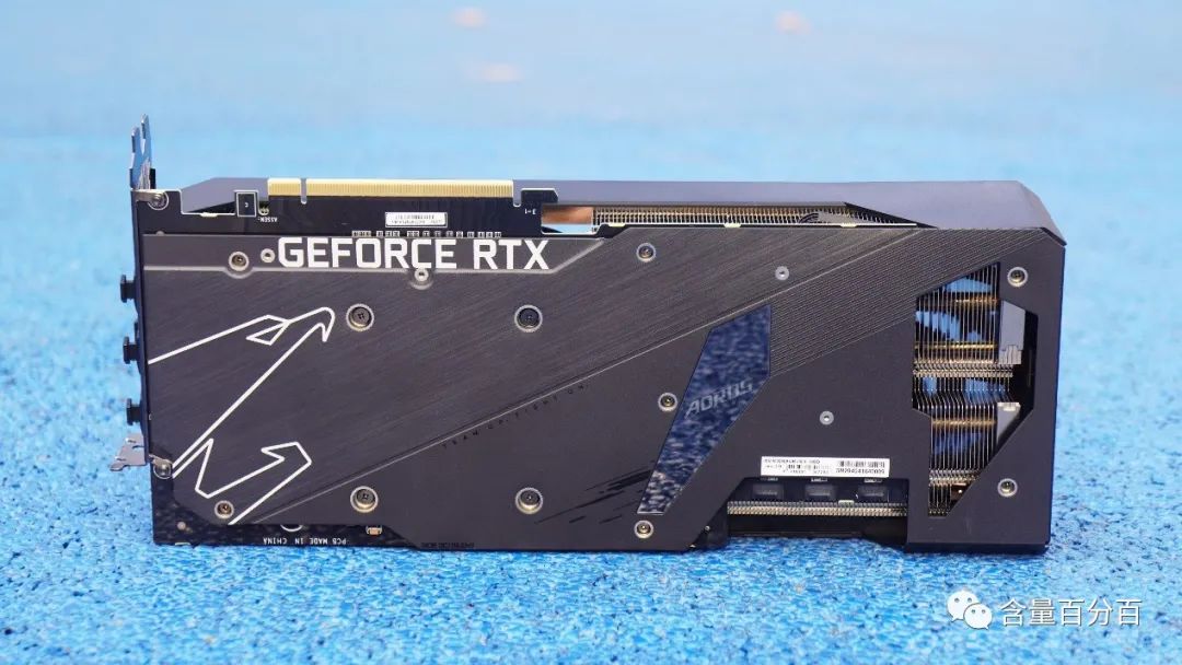 体积更大、性能与散热更强的技嘉RTX3080 XTREME大雕开箱，附RTX2070s对比评测