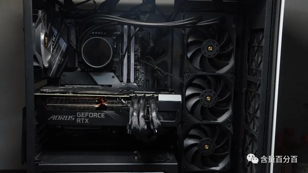 体积更大、性能与散热更强的技嘉RTX3080 XTREME大雕开箱，附RTX2070s对比评测