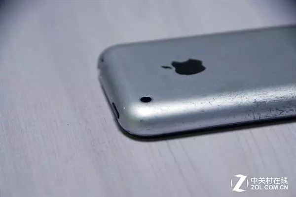 1代iPhone十年后再开箱：满满的回忆，比X爽多了！