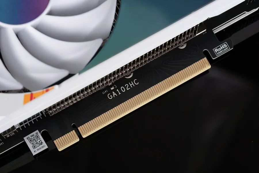 iGame GeForce RTX 3080 Ultra W OC显卡评测：新潮的蒸汽波风格