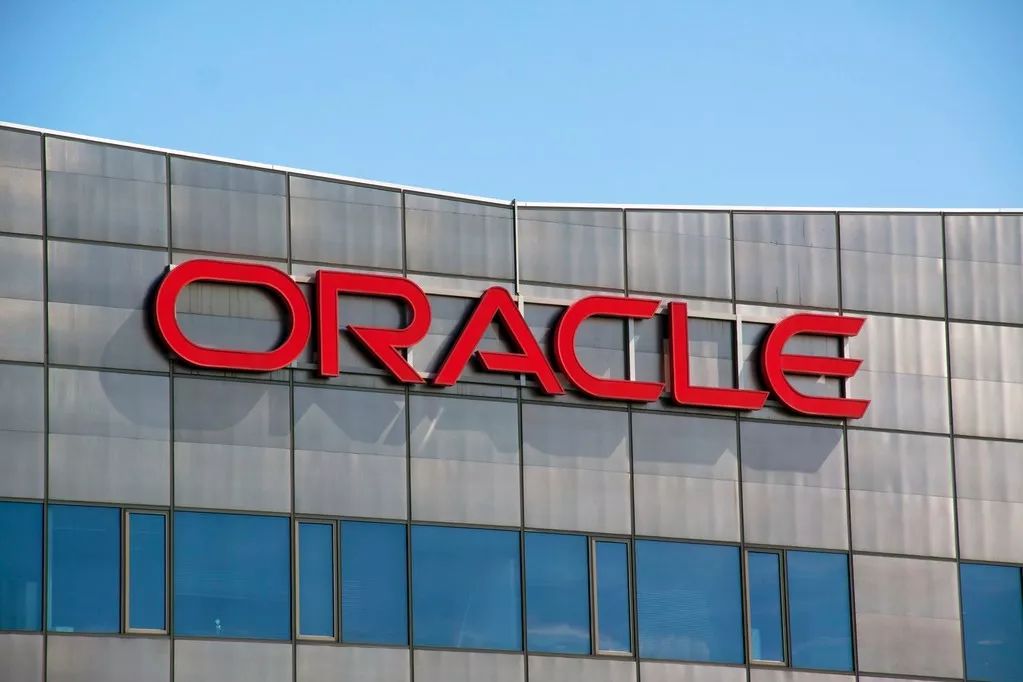 Oracle 痛裁程序员，阿里云坐收渔翁利？