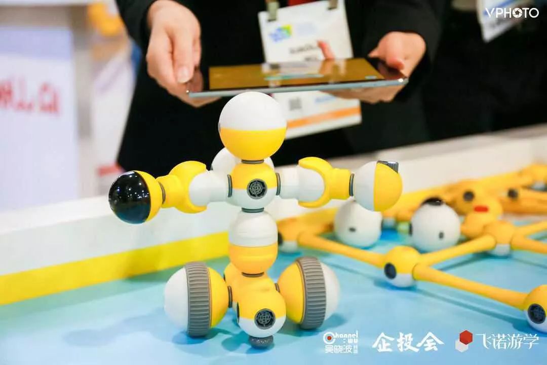 量子计算机问世？百度自动驾驶对标谷歌？CES2019亮点抢先看