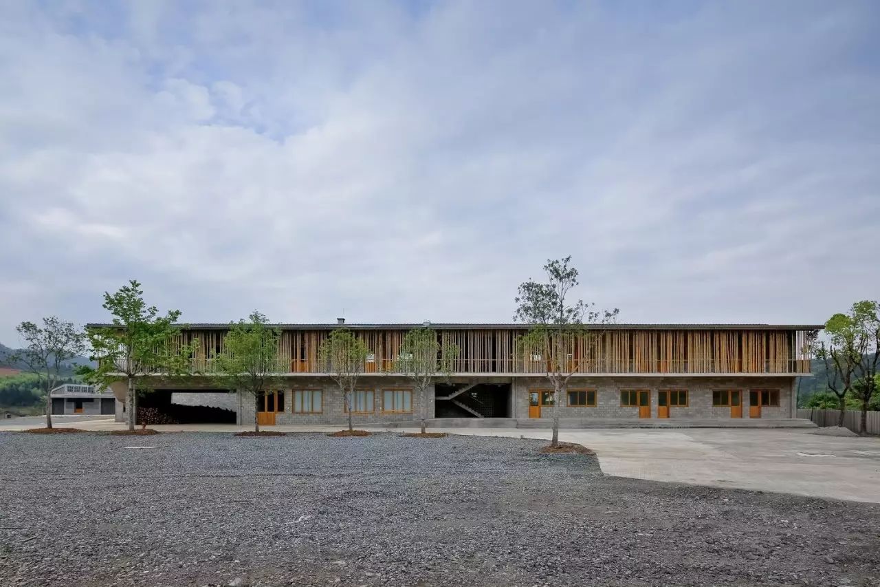 Wuyishan Bamboo Raft Factory / TAO - Trace Architecture Office