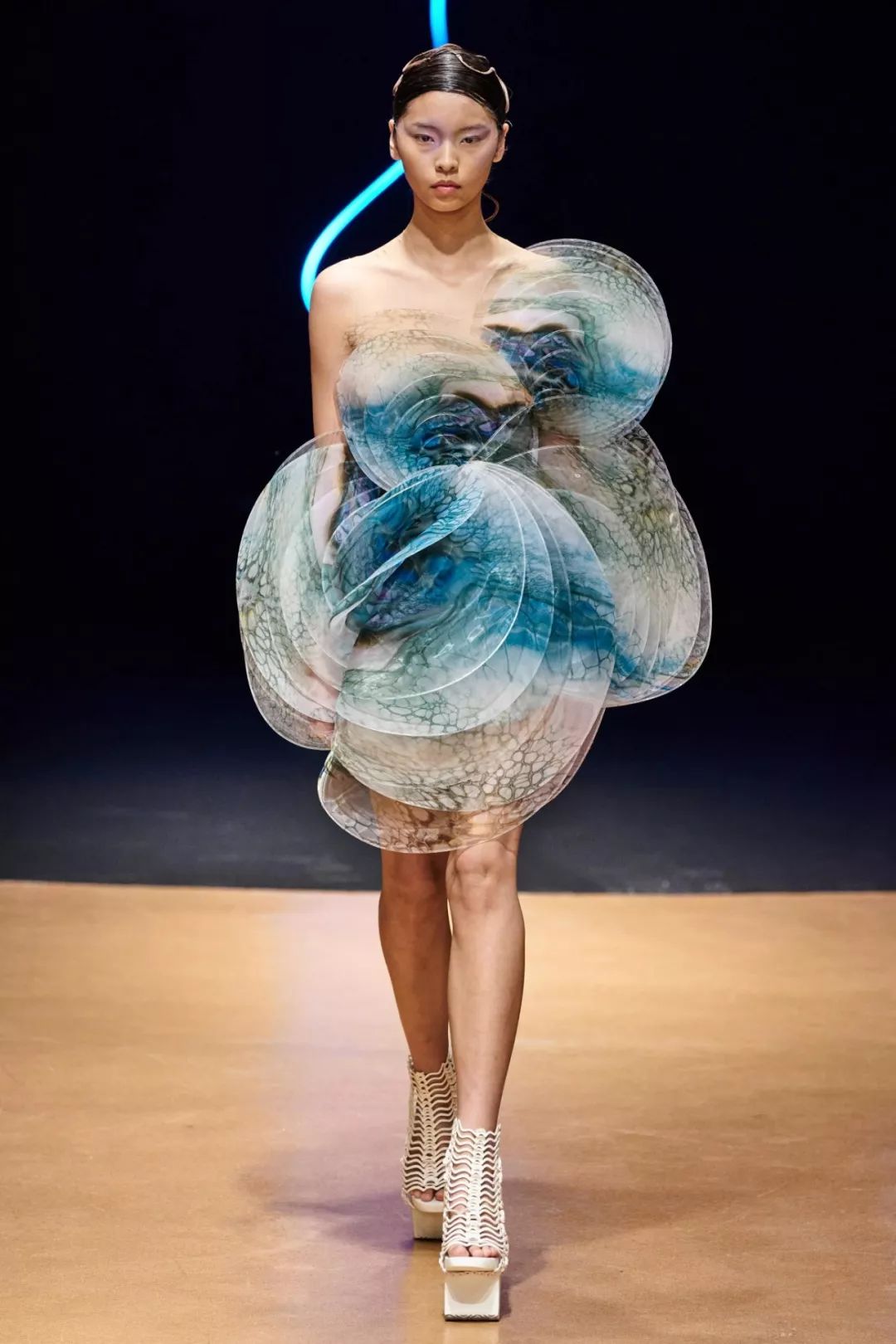 IRIS VAN HERPEN SPRING 2020 COUTURE