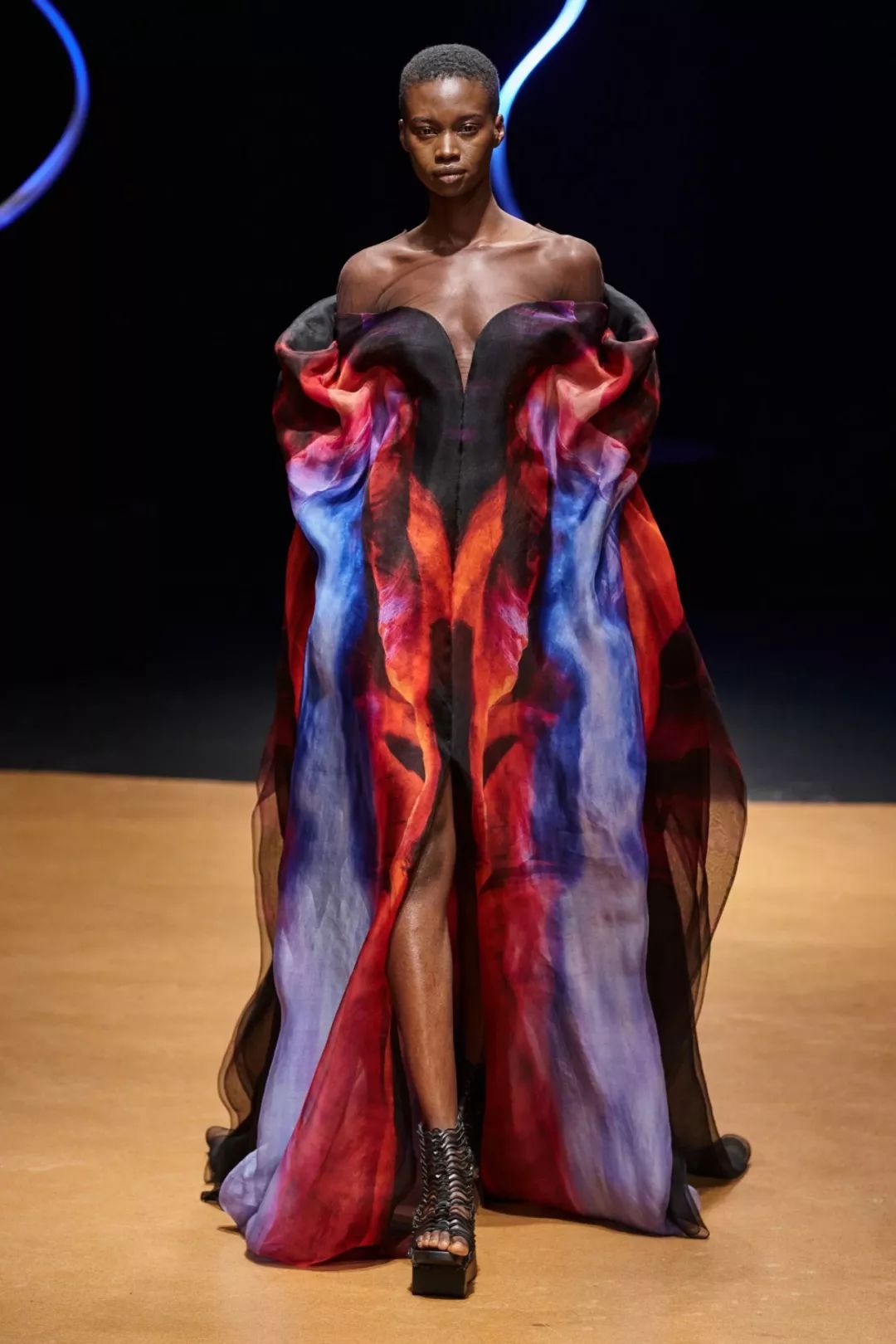 IRIS VAN HERPEN SPRING 2020 COUTURE