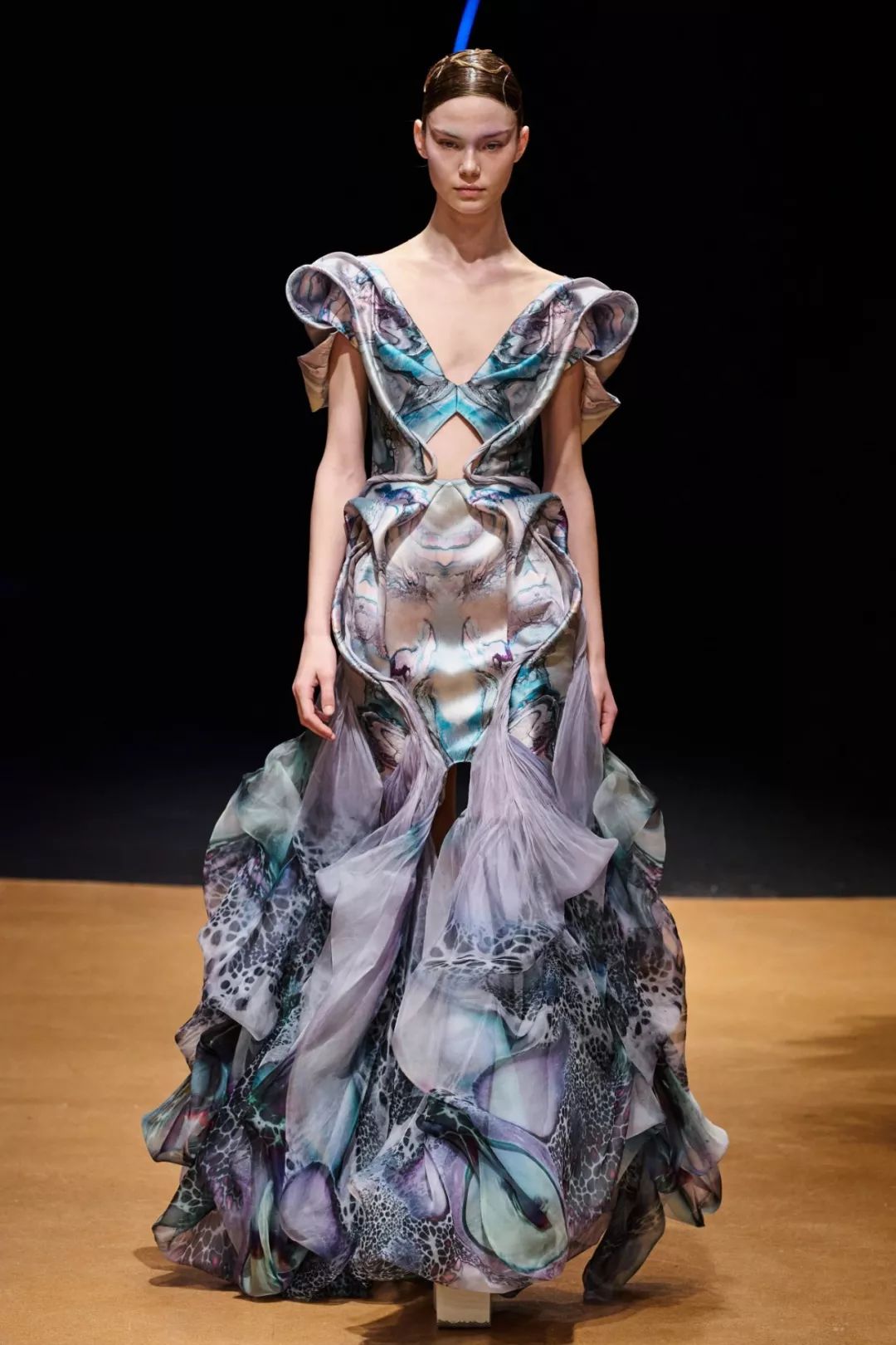 IRIS VAN HERPEN SPRING 2020 COUTURE