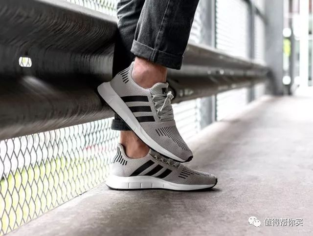 【复古简约】Adidas Swift Run简约舒适透气编织鞋面男士跑鞋