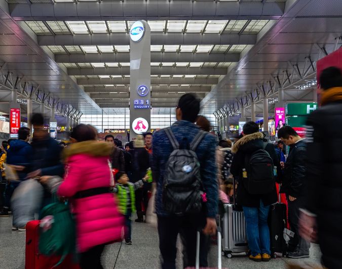 票都抢了吗？“春运”可不是“spring transportation”，真正地道的表达这样说！