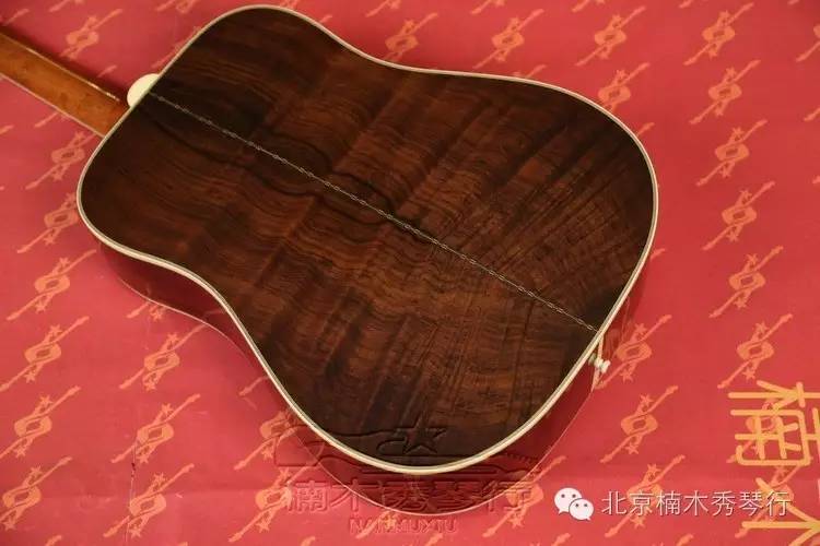 Gibson Hummingbird Koa 特别限量版