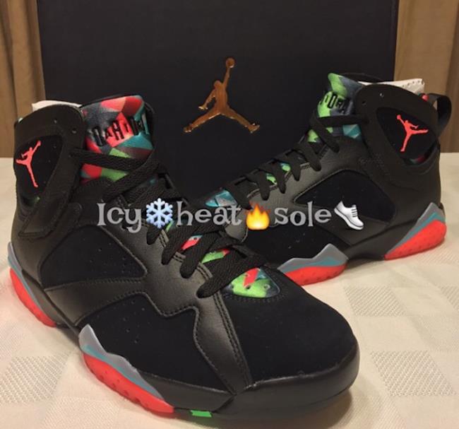 火星人马文 Air Jordan 7 “Marvin the Martian” 实物