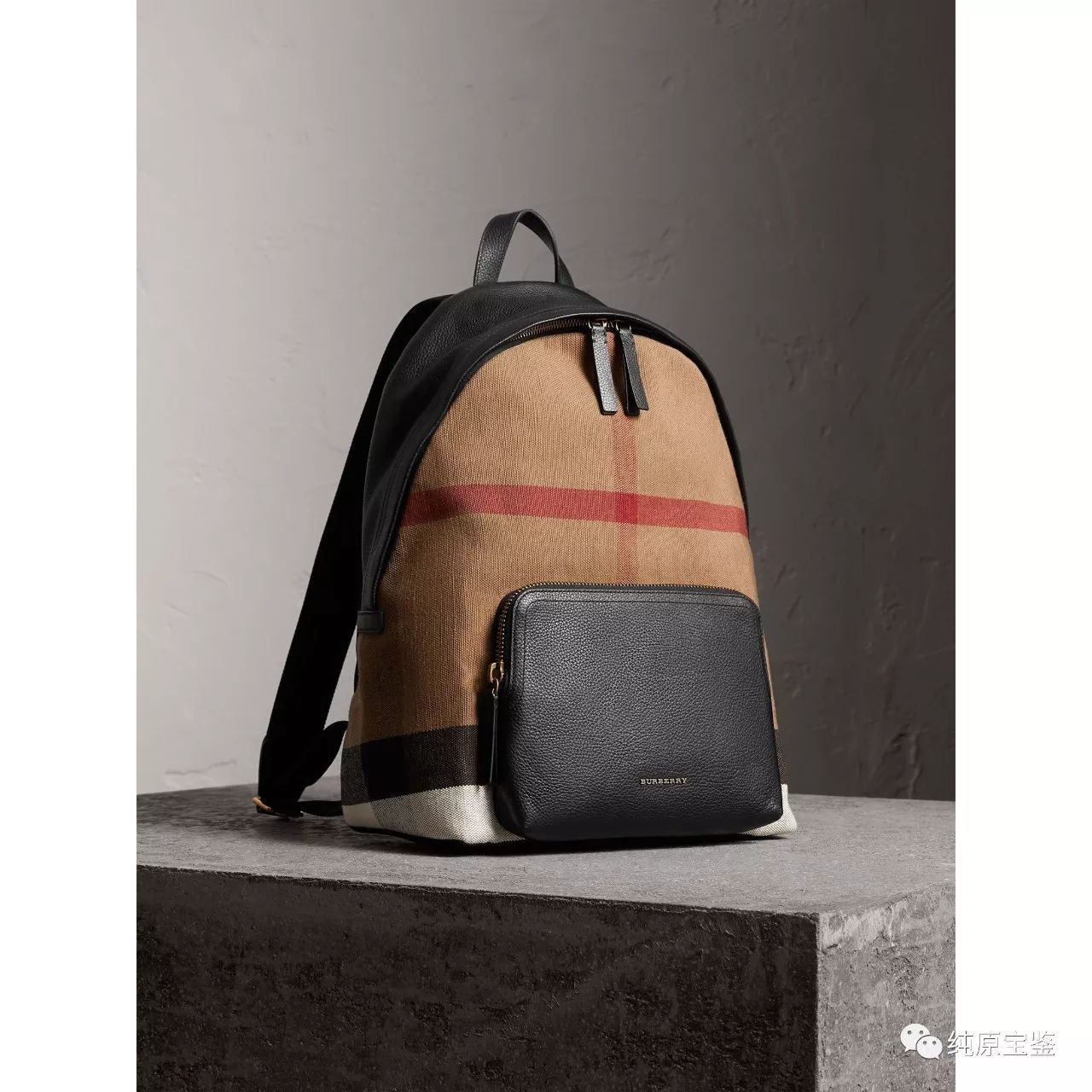 Burberry Canvas 格纹双肩包鉴别要点