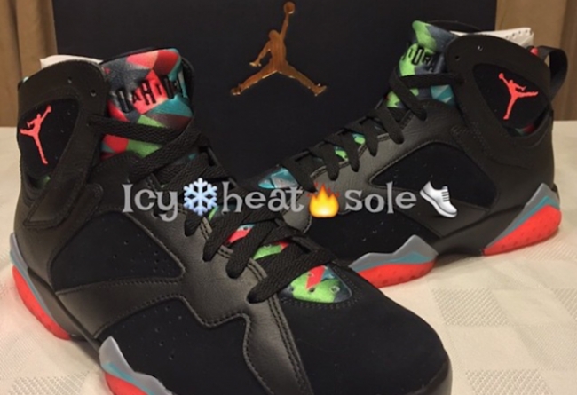 火星人马文 Air Jordan 7 “Marvin the Martian” 实物