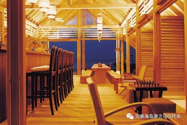 马尔代夫COCOA岛淡季特惠升级，4晚水上套房含早晚餐9200元/人起，低调奢华有内涵的精品小岛，蜜月好选择！