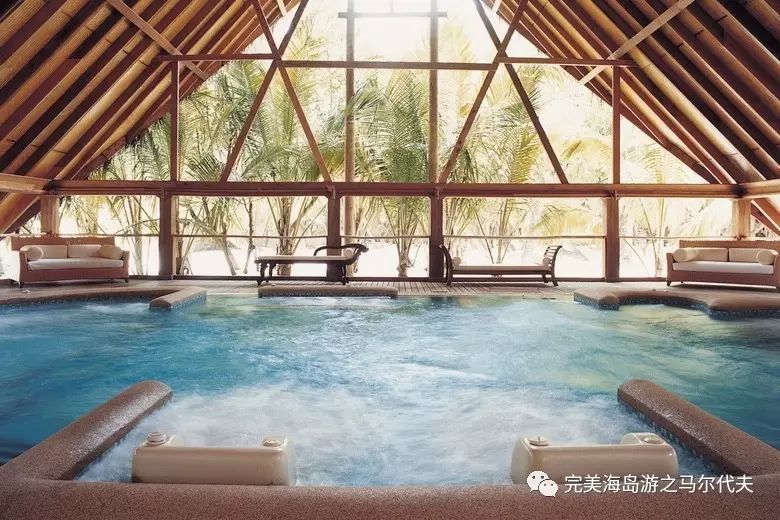 马尔代夫COCOA岛淡季特惠升级，4晚水上套房含早晚餐9200元/人起，低调奢华有内涵的精品小岛，蜜月好选择！