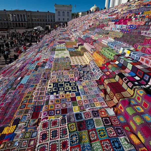 ”Yarn bombing“ 针织涂鸦