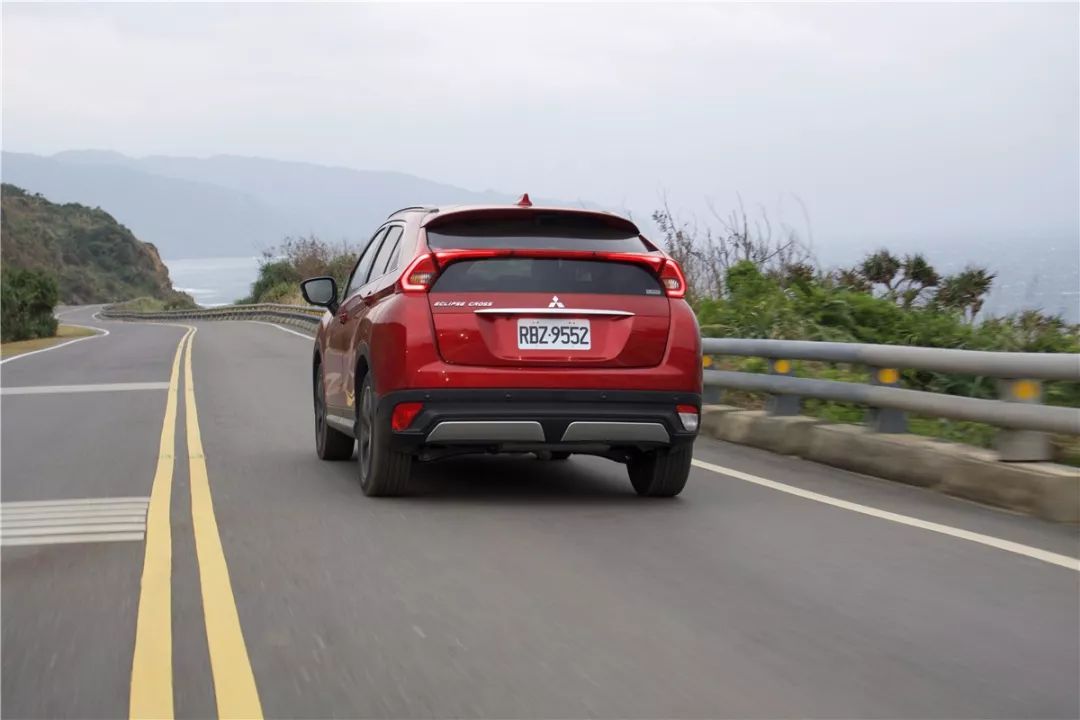 起点穿越流？路试跑车变SUV的三菱Eclipse Cross 操控简直神来之笔