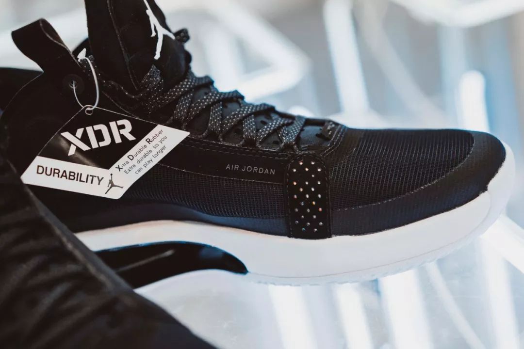 aj 34 " eclipse"日食配色 2019年版|发售通告!