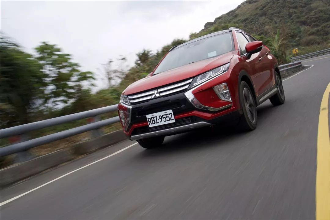 起点穿越流？路试跑车变SUV的三菱Eclipse Cross 操控简直神来之笔