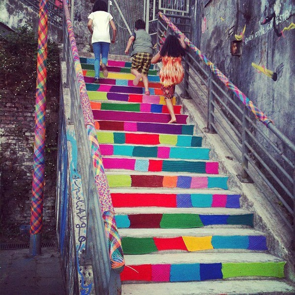 ”Yarn bombing“ 针织涂鸦