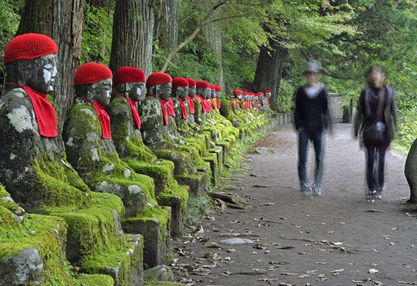 ”Yarn bombing“ 针织涂鸦