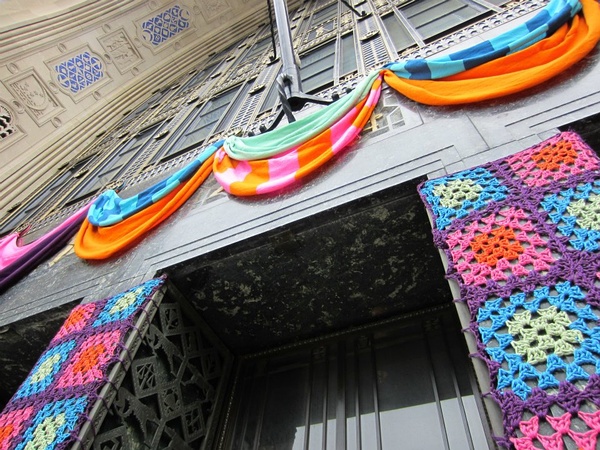 ”Yarn bombing“ 针织涂鸦