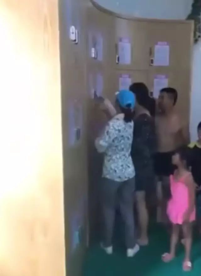 Parents Leave Baby Inside A Locker Before Going To The Pool