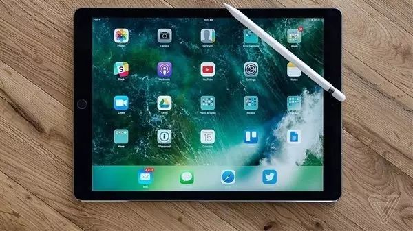 新 iPad 销量逆转，微软也来助攻，原因让人无语