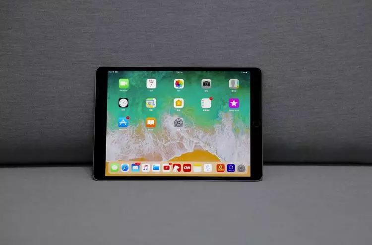 iPad 越来越难用，不过距离取代 PC 却越来越近