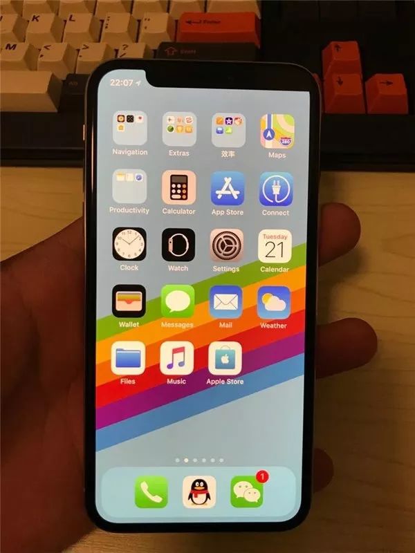 万元白花！iPhone X惊现“一只耳”神级版：苹果店员都懵了