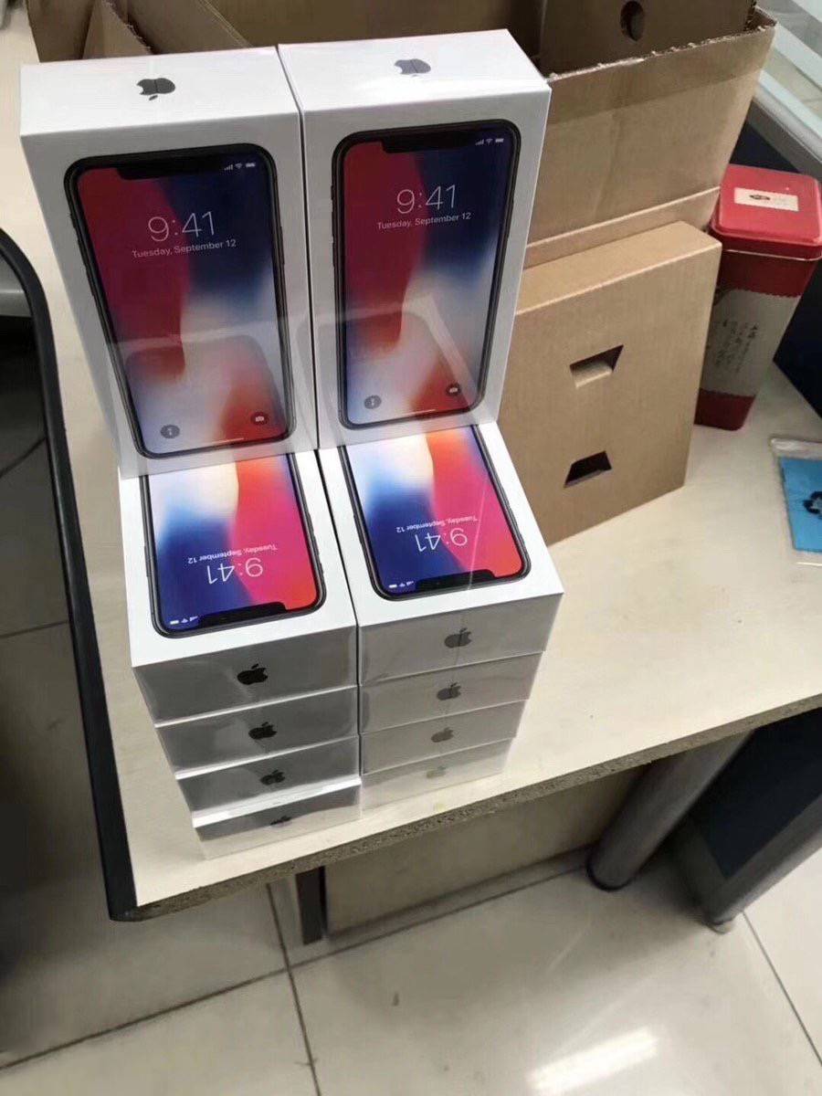 iPhoneX全球第一开箱视频，iPad牛排月底停止所有服务