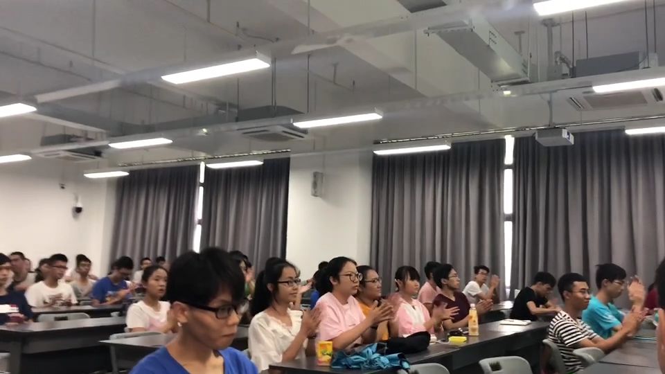 子询讲座 | “人工智能模型之时间序列”专题讲座走进深大校园