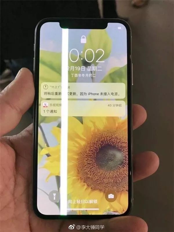 IP67的iPhone X进水捞出后画面酸爽：苹果客服一席话刷新三观