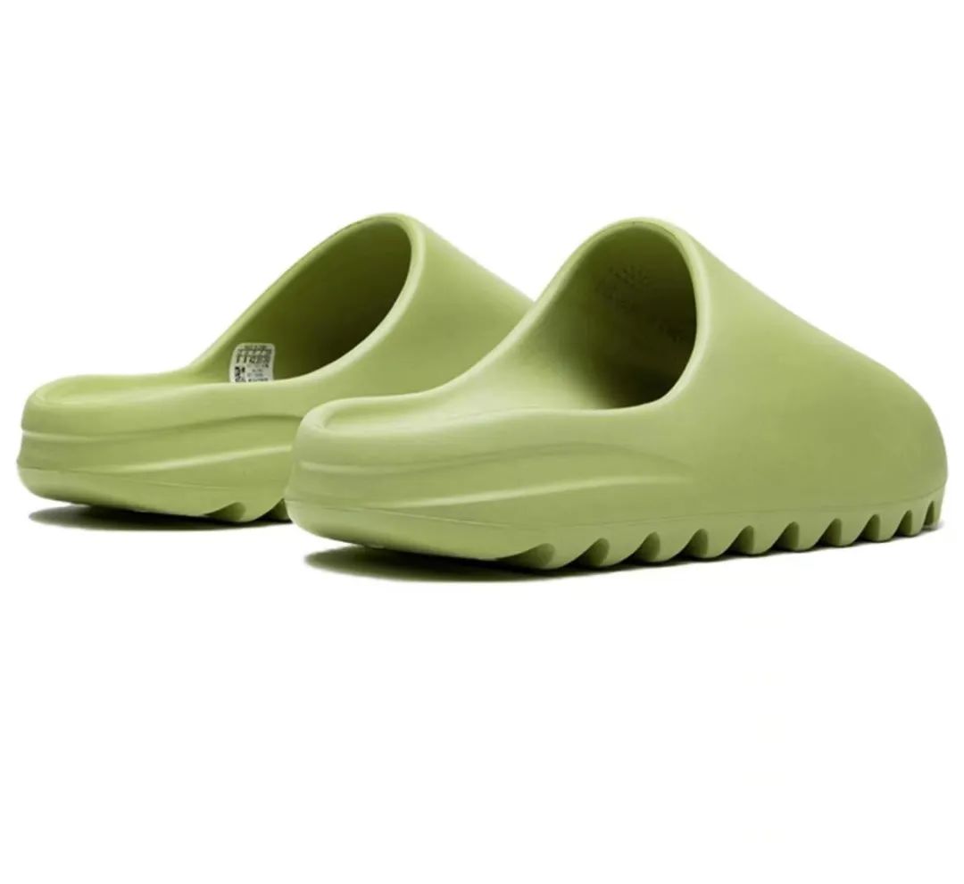 突击发售丨Adidas Yeezy Slide “Resin” & “Core”